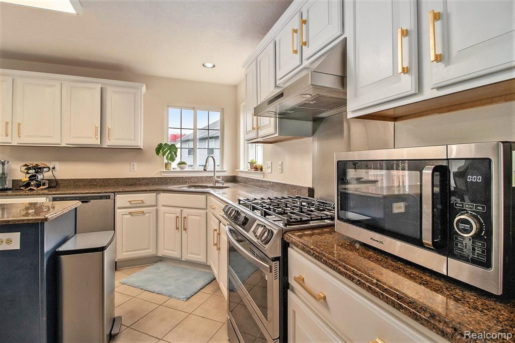 2806 Chaseway Drive, Ann Arbor, MI 48105 — Photo 8
