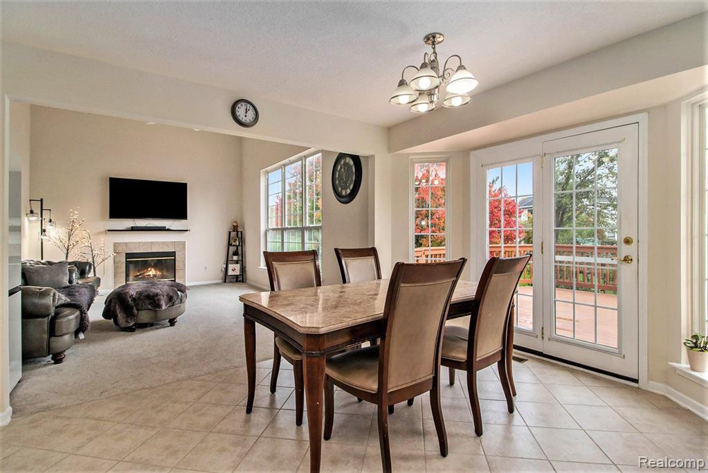 2806 Chaseway Drive, Ann Arbor, MI 48105 — Photo 13