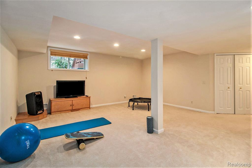 2806 Chaseway Drive, Ann Arbor, MI 48105 — Photo 29