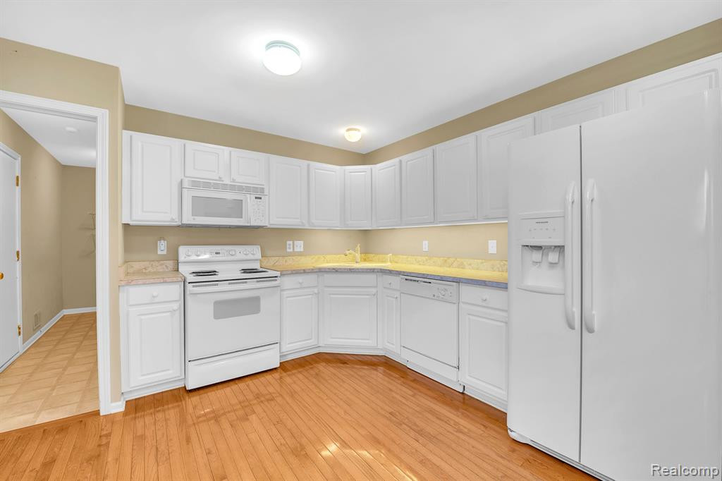 561 CHERRY GROVE Road, Canton, MI 48188 — Photo 6