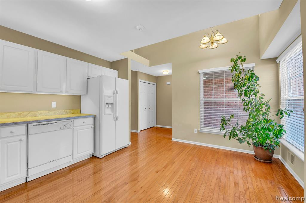561 CHERRY GROVE Road, Canton, MI 48188 — Photo 7