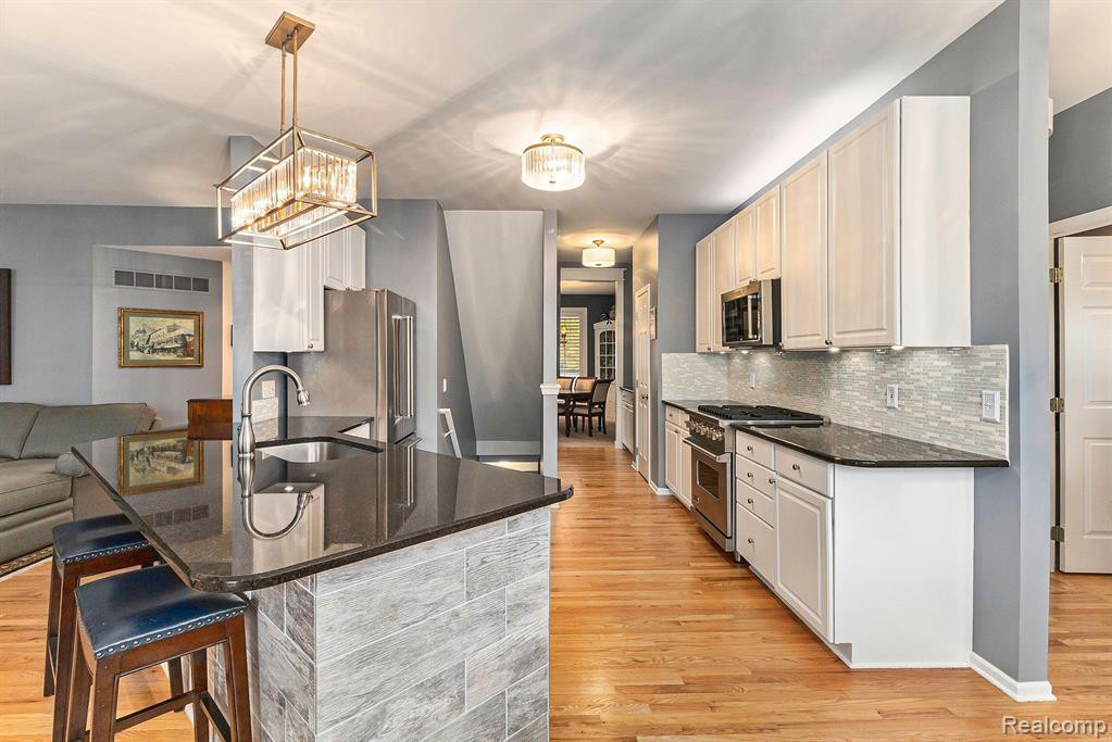 1083 EQUESTRIAN Drive, South Lyon, MI 48178 — Photo 11