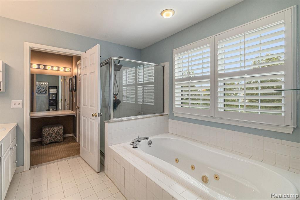 1083 EQUESTRIAN Drive, South Lyon, MI 48178 — Photo 23