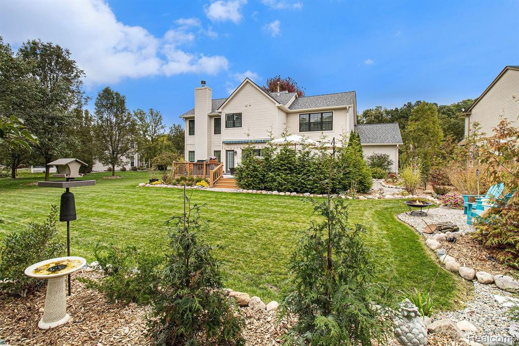 1083 EQUESTRIAN Drive, South Lyon, MI 48178 — Photo 30