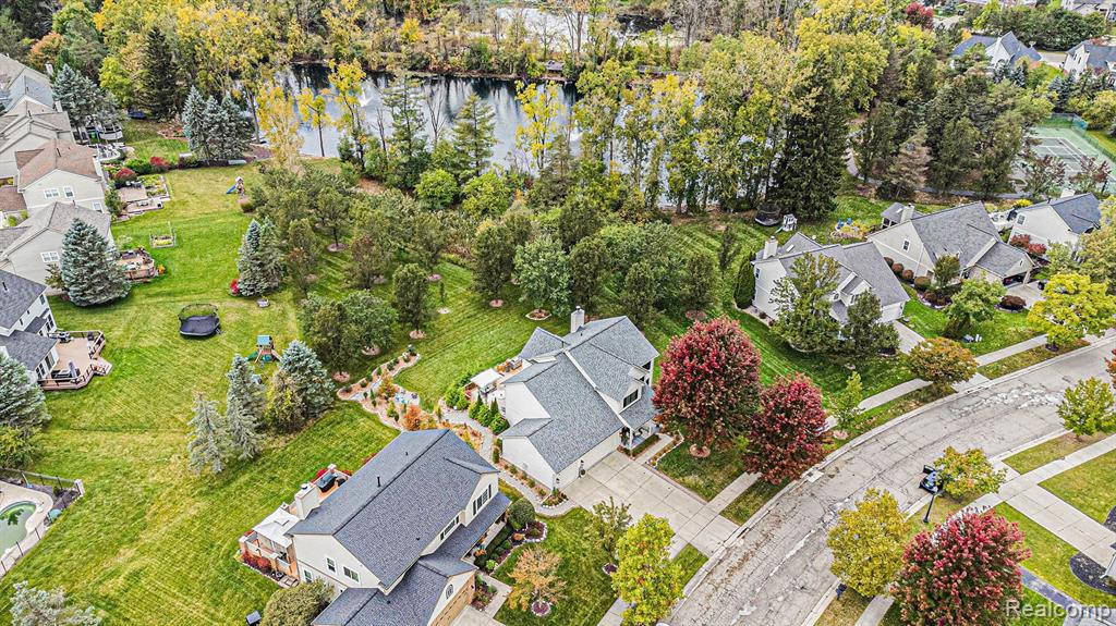 1083 EQUESTRIAN Drive, South Lyon, MI 48178 — Photo 34