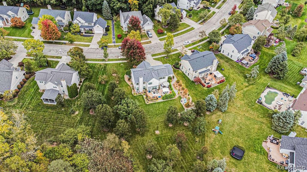 1083 EQUESTRIAN Drive, South Lyon, MI 48178 — Photo 35