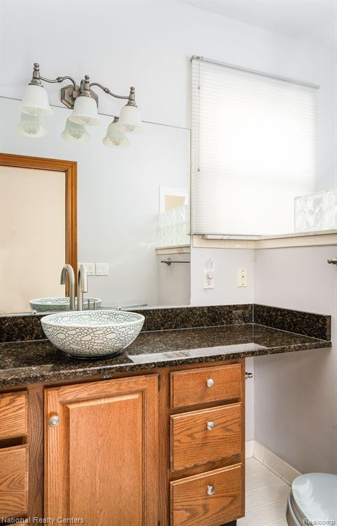 7806 CIRCLE Boulevard, West Bloomfield, MI 48323 — Photo 19