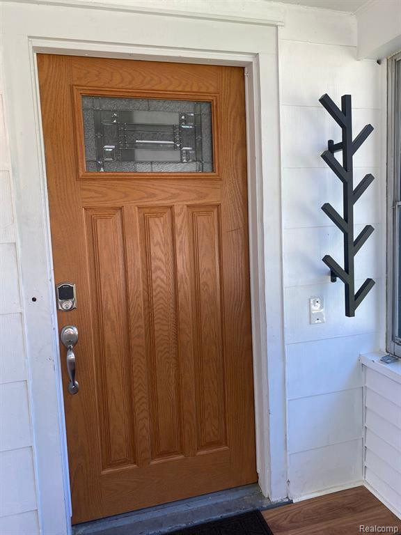 701 SAINT CLAIR Avenue, Flint, MI 48504 — Photo 2