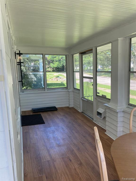 701 SAINT CLAIR Avenue, Flint, MI 48504 — Photo 3