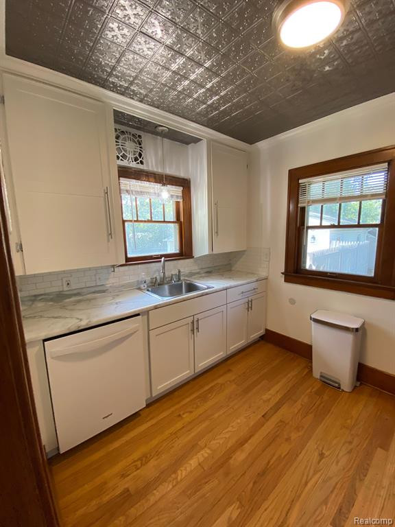 701 SAINT CLAIR Avenue, Flint, MI 48504 — Photo 15