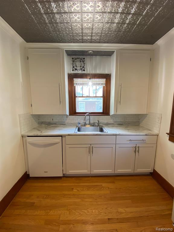 701 SAINT CLAIR Avenue, Flint, MI 48504 — Photo 16
