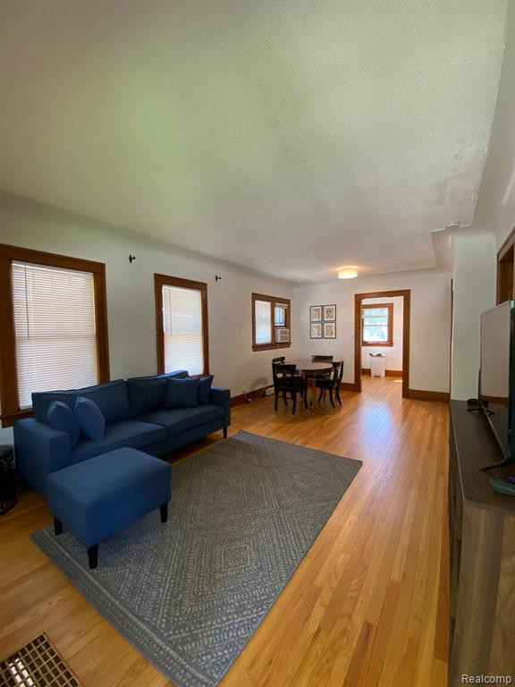 701 SAINT CLAIR Avenue, Flint, MI 48504 — Photo 26