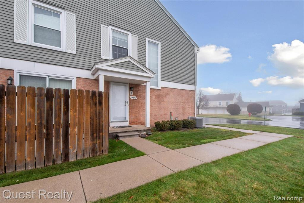 23642 STONEHENGE Boulevard, Novi, MI — Photo 4
