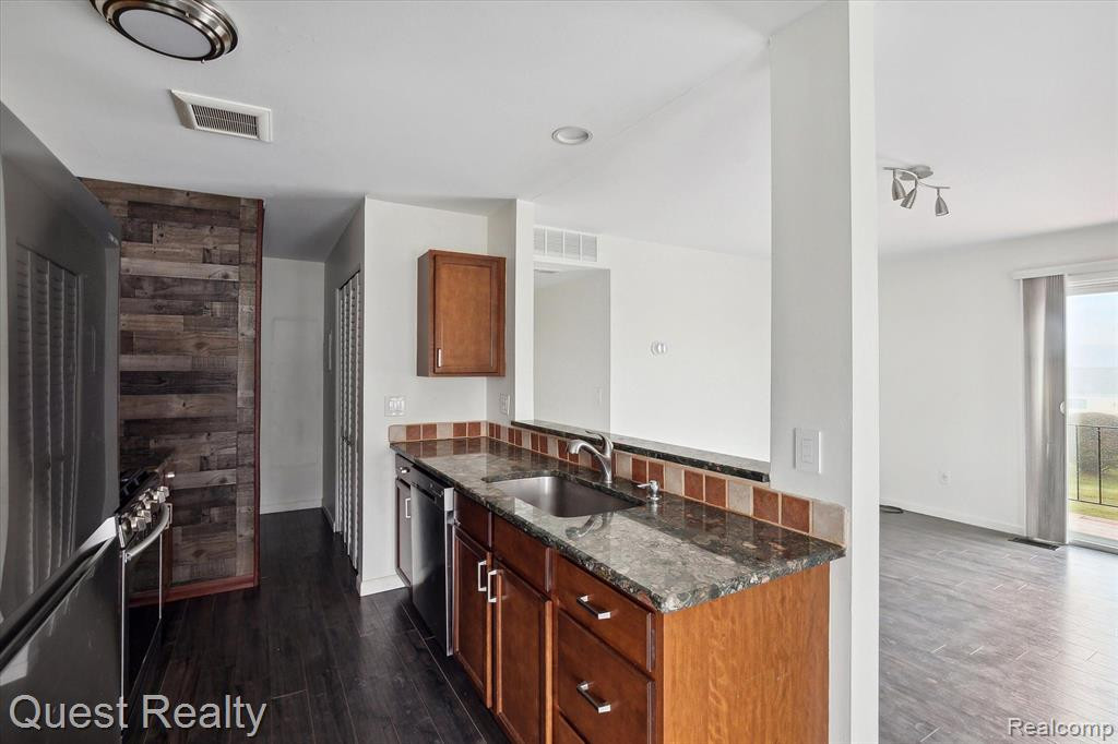 23642 STONEHENGE Boulevard, Novi, MI — Photo 10