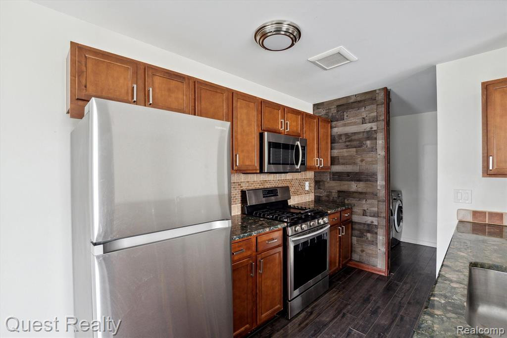 23642 STONEHENGE Boulevard, Novi, MI — Photo 11