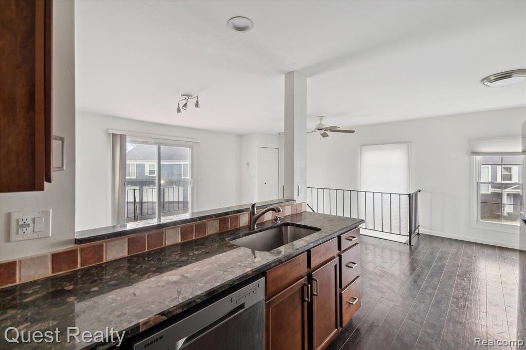 23642 STONEHENGE Boulevard, Novi, MI — Photo 12