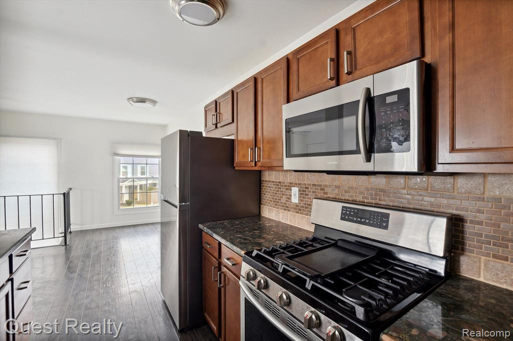 23642 STONEHENGE Boulevard, Novi, MI — Photo 13