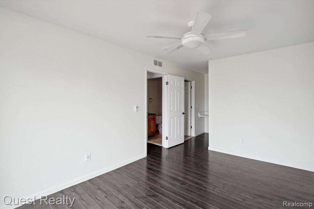 23642 STONEHENGE Boulevard, Novi, MI — Photo 18