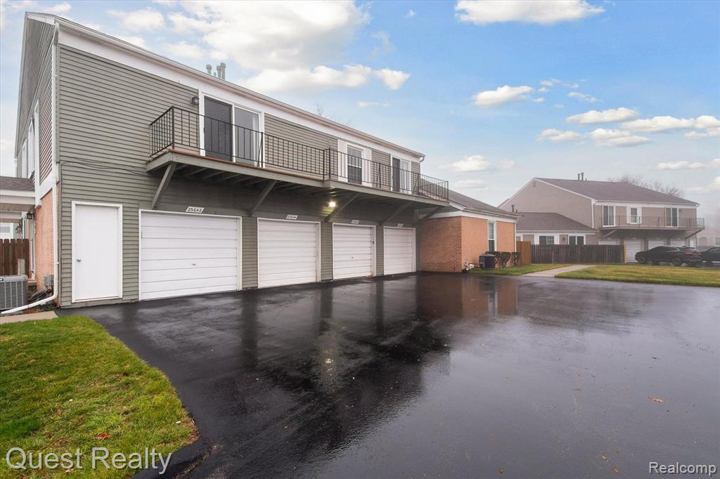 23642 STONEHENGE Boulevard, Novi, MI — Photo 28