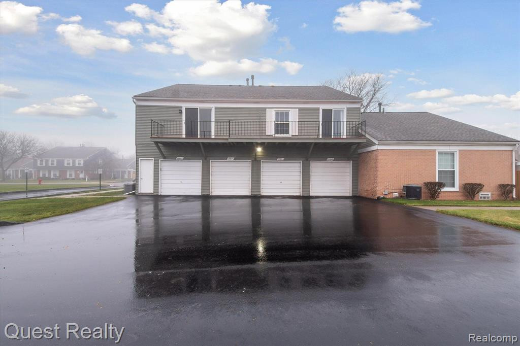 23642 STONEHENGE Boulevard, Novi, MI — Photo 29