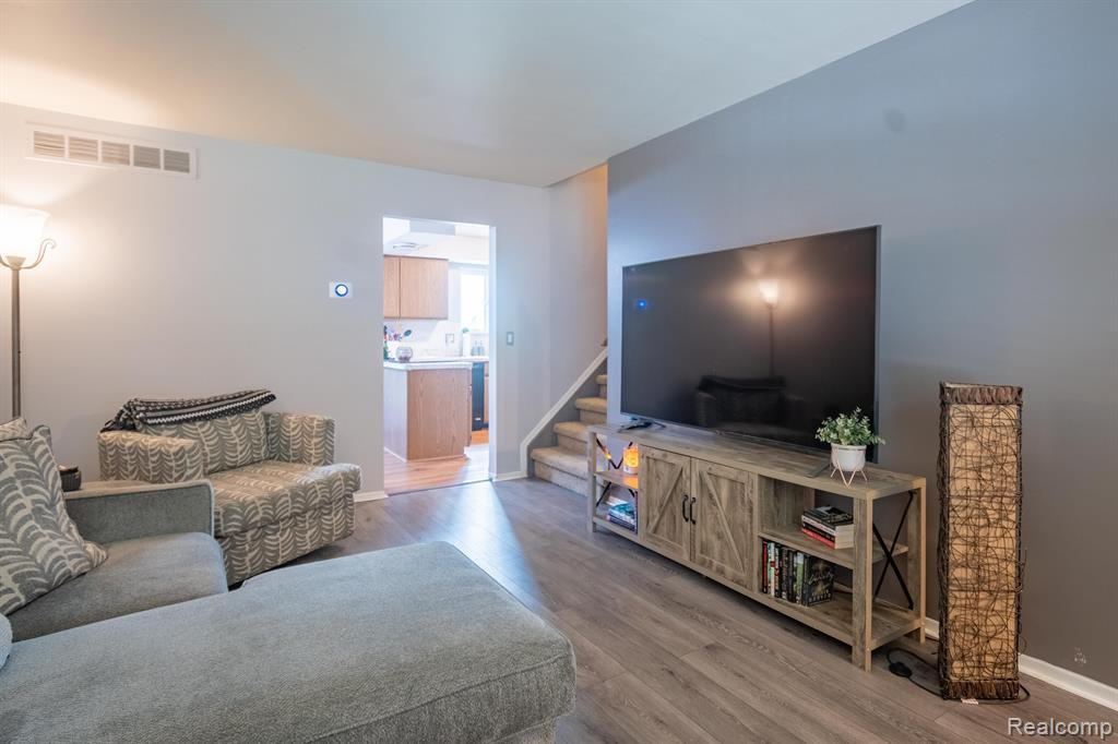 321 HAMPTON, South Lyon, MI 48178 — Photo 7