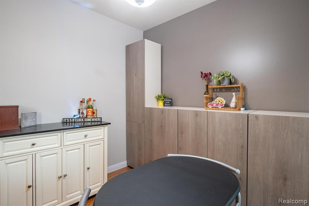 321 HAMPTON, South Lyon, MI 48178 — Photo 11
