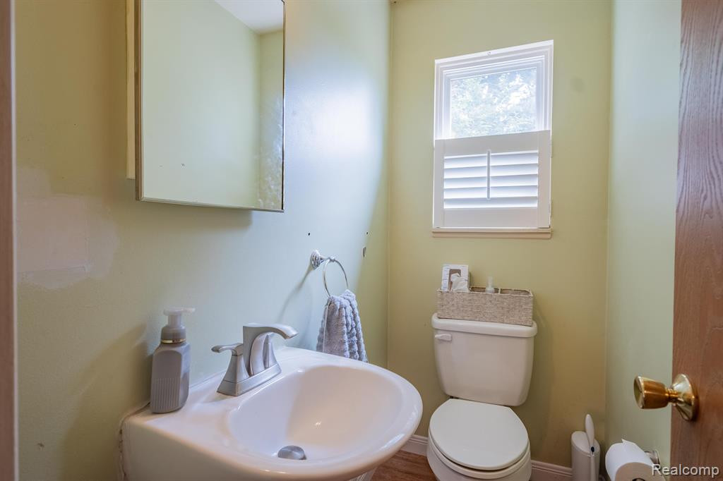 321 HAMPTON, South Lyon, MI 48178 — Photo 14