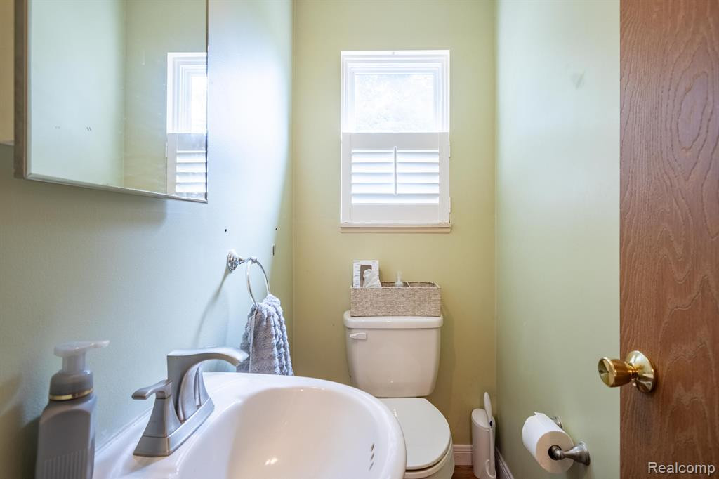 321 HAMPTON, South Lyon, MI 48178 — Photo 15