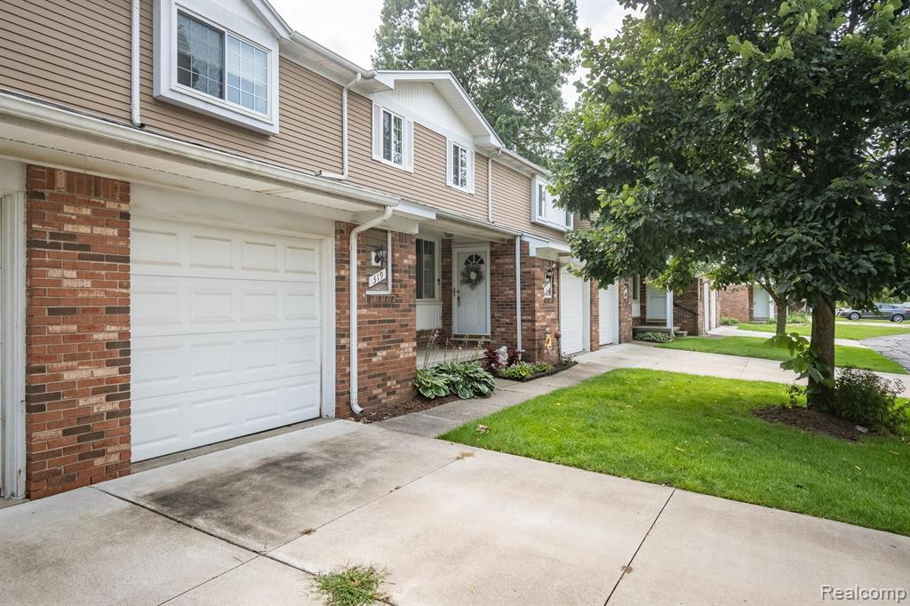 321 HAMPTON, South Lyon, MI 48178 — Photo 29