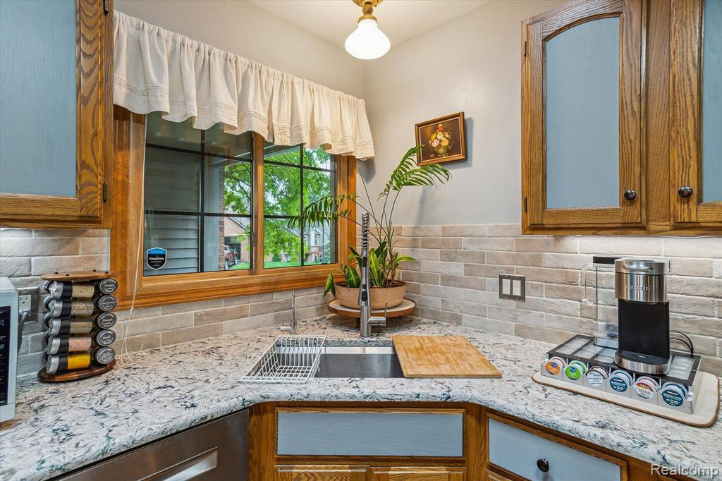 948 ROSEWOOD, 78, Brighton, MI 48116 — Photo 18
