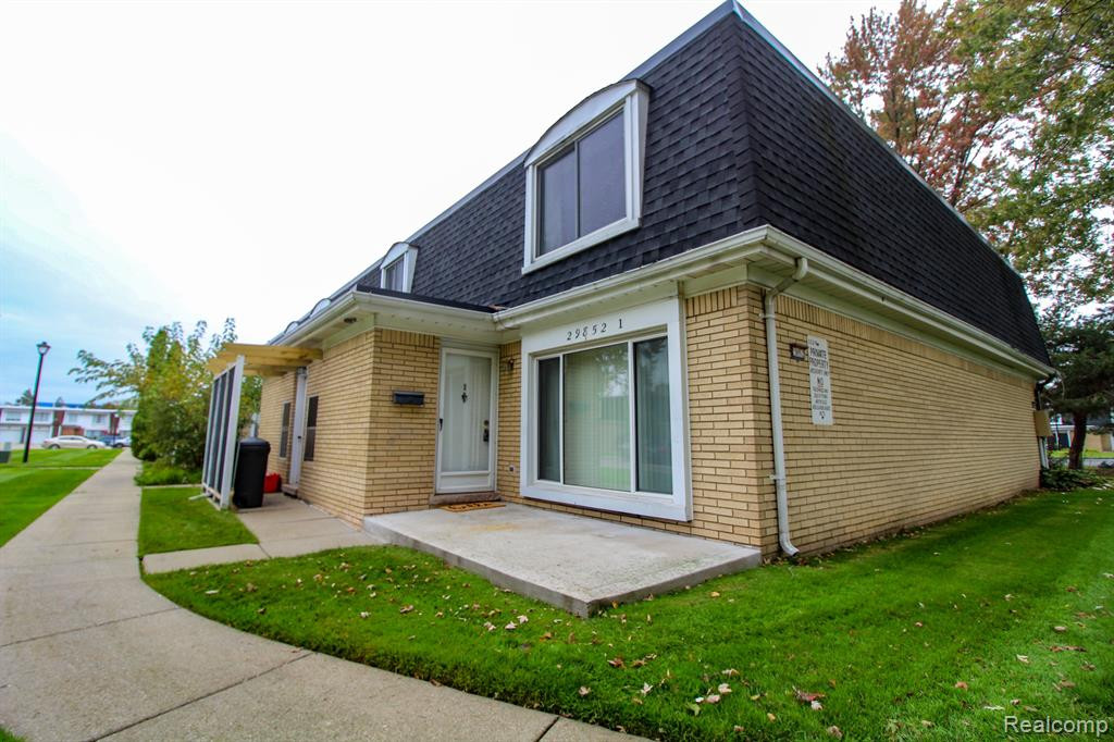 29852 CITY CENTER Drive, 1, Warren, MI 48093 — front exterior