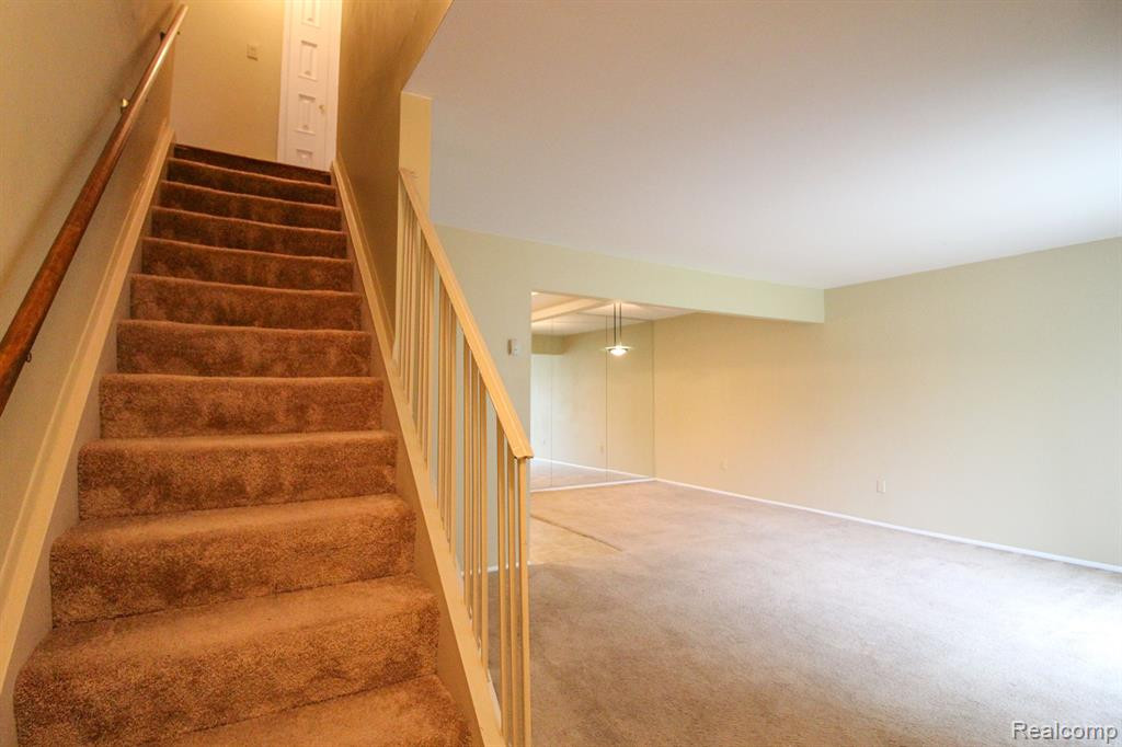 29852 CITY CENTER Drive, 1, Warren, MI 48093 — Photo 3