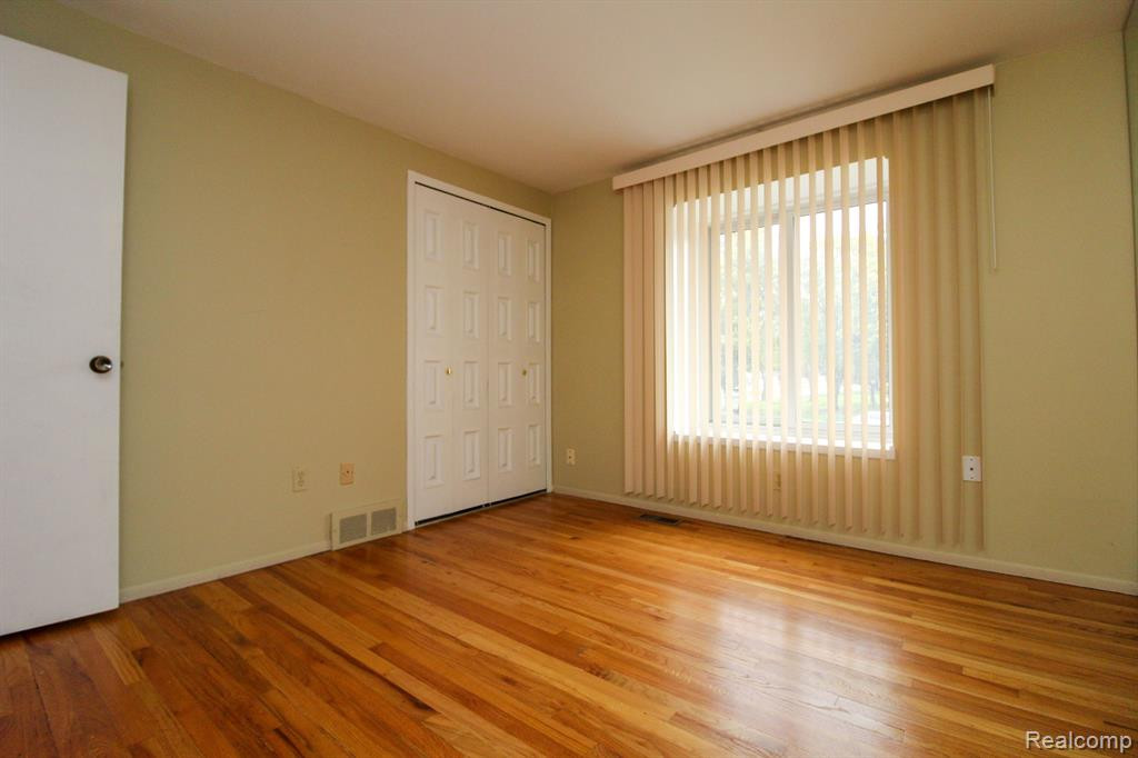 29852 CITY CENTER Drive, 1, Warren, MI 48093 — Photo 19
