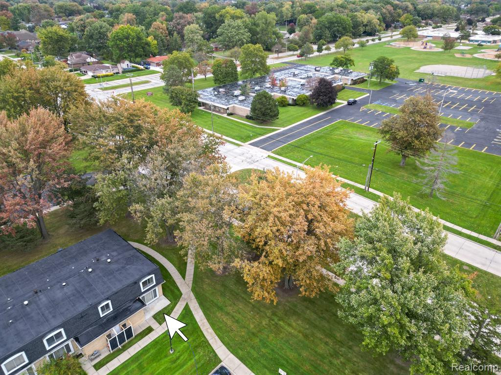 29852 CITY CENTER Drive, 1, Warren, MI 48093 — Photo 27
