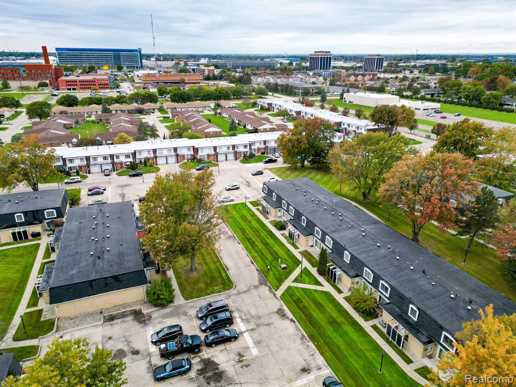 29852 CITY CENTER Drive, 1, Warren, MI 48093 — Photo 32