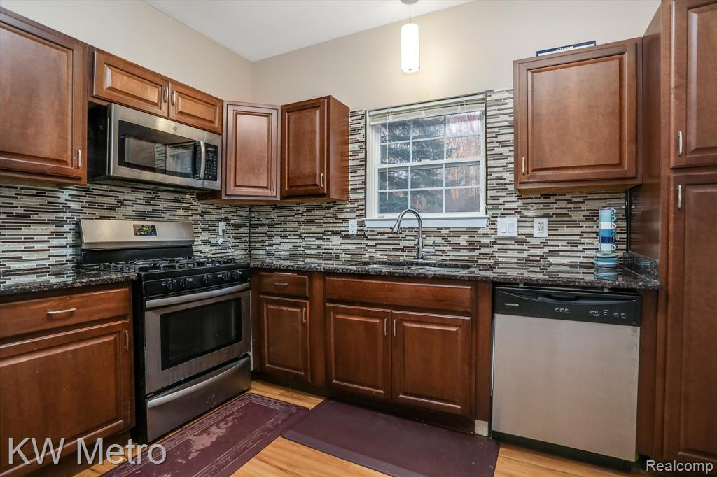 41765 Primrose Drive, Novi, MI 48377 — Photo 10