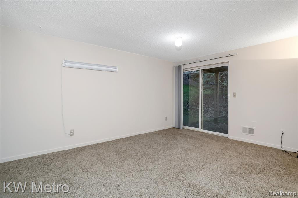 41765 Primrose Drive, Novi, MI 48377 — Photo 23