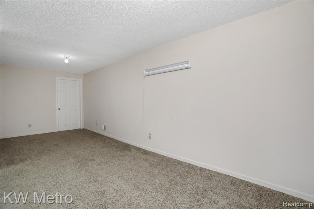 41765 Primrose Drive, Novi, MI 48377 — Photo 24