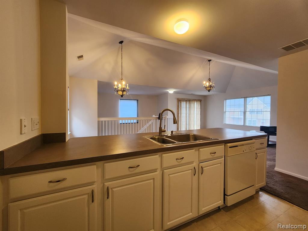1100 RIAL LAKE Drive, Howell, MI 48843 — Photo 11