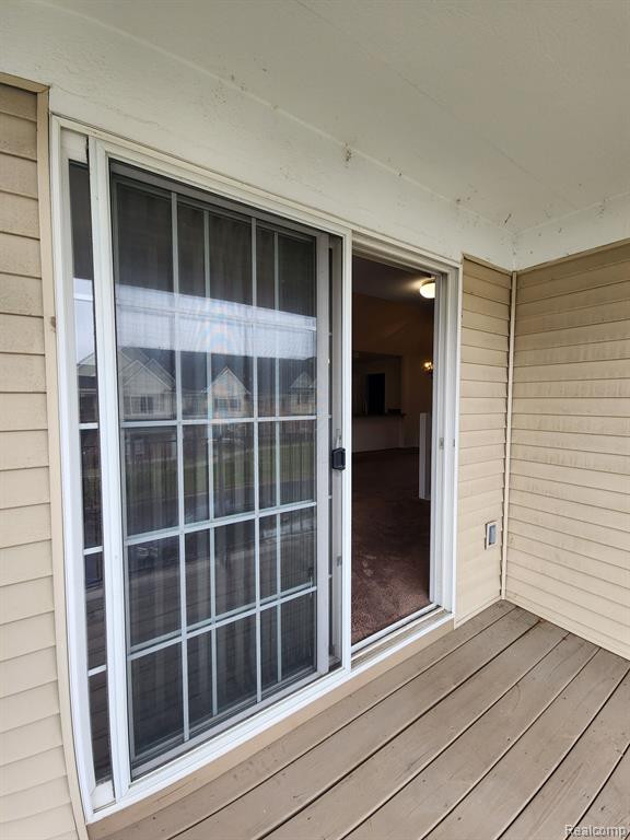 1100 RIAL LAKE Drive, Howell, MI 48843 — Photo 15