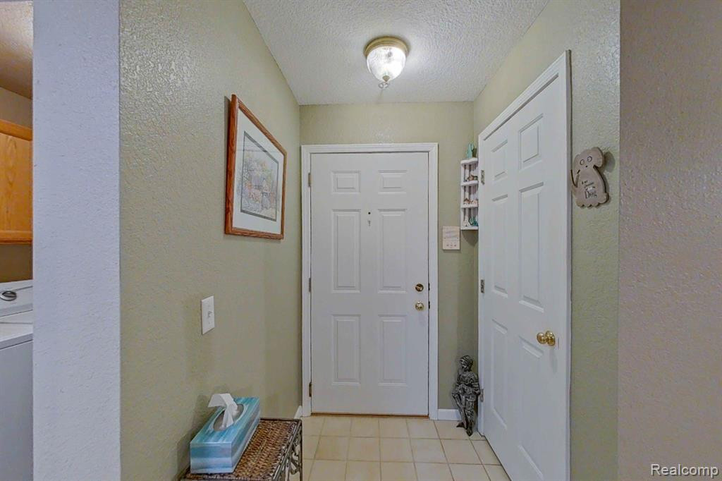 1139 CURZON Court, 65, Howell, MI 48843 — Photo 2