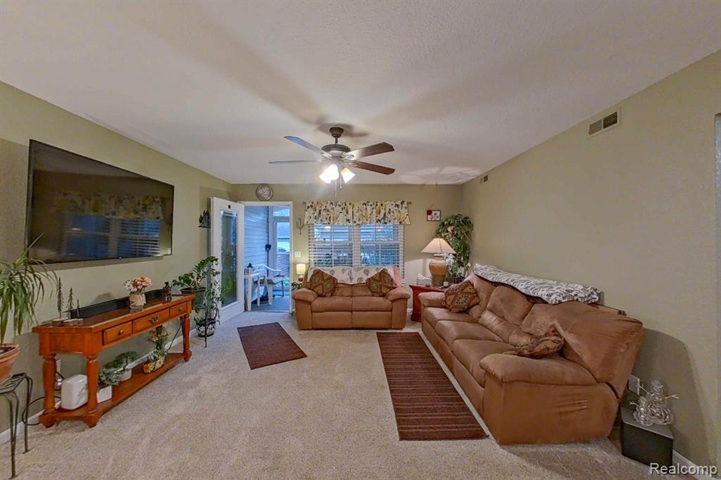 1139 CURZON Court, 65, Howell, MI 48843 — Photo 3