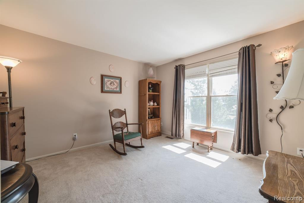 47449 GLENGARRY Boulevard, Canton, MI 48188 — Photo 16