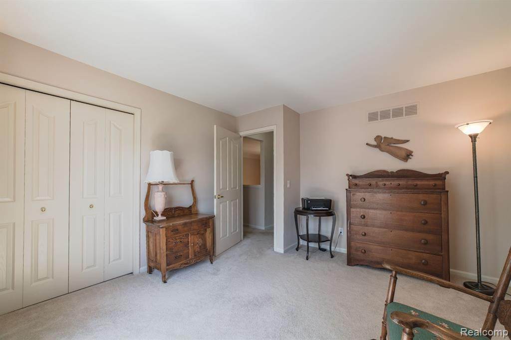 47449 GLENGARRY Boulevard, Canton, MI 48188 — Photo 17