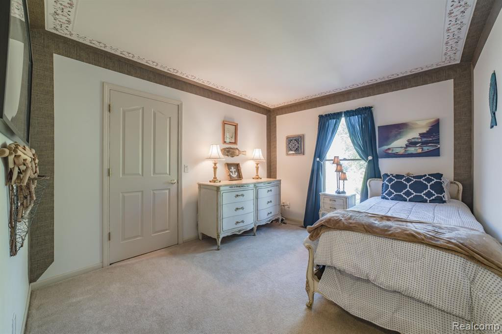 47449 GLENGARRY Boulevard, Canton, MI 48188 — Photo 19