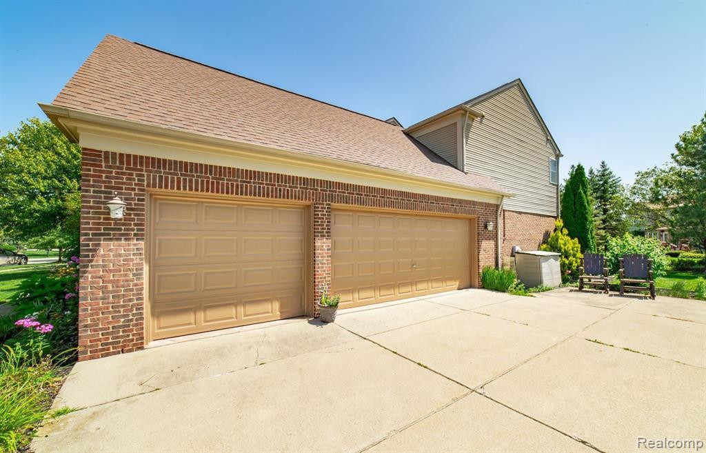 47449 GLENGARRY Boulevard, Canton, MI 48188 — Photo 21