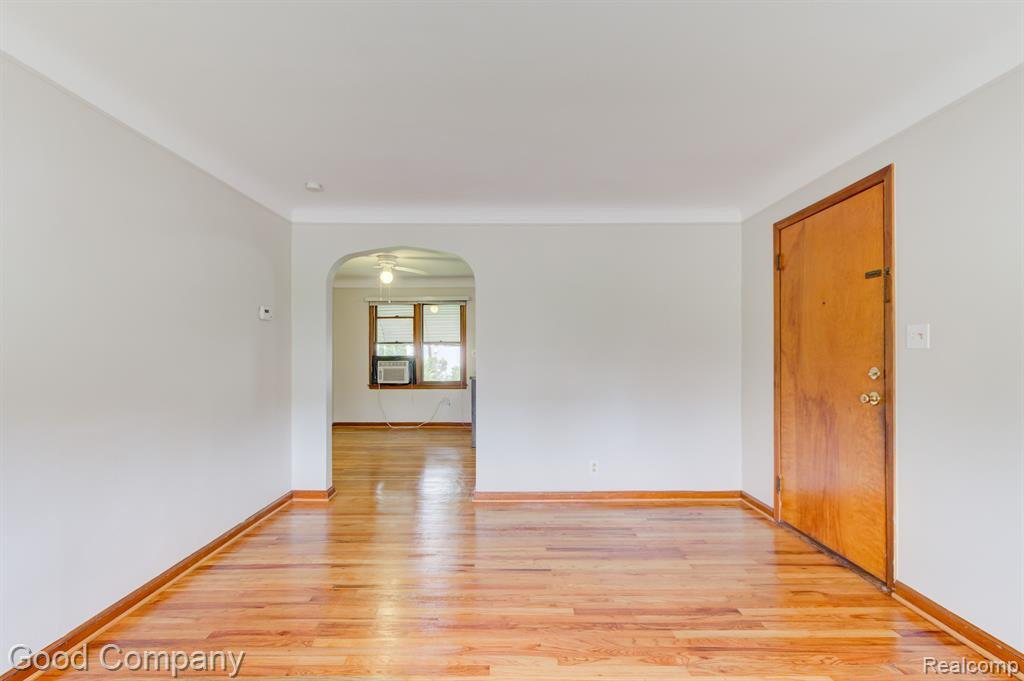 8750 W 9 MILE Road, Oak Park, MI 48237 — Photo 3