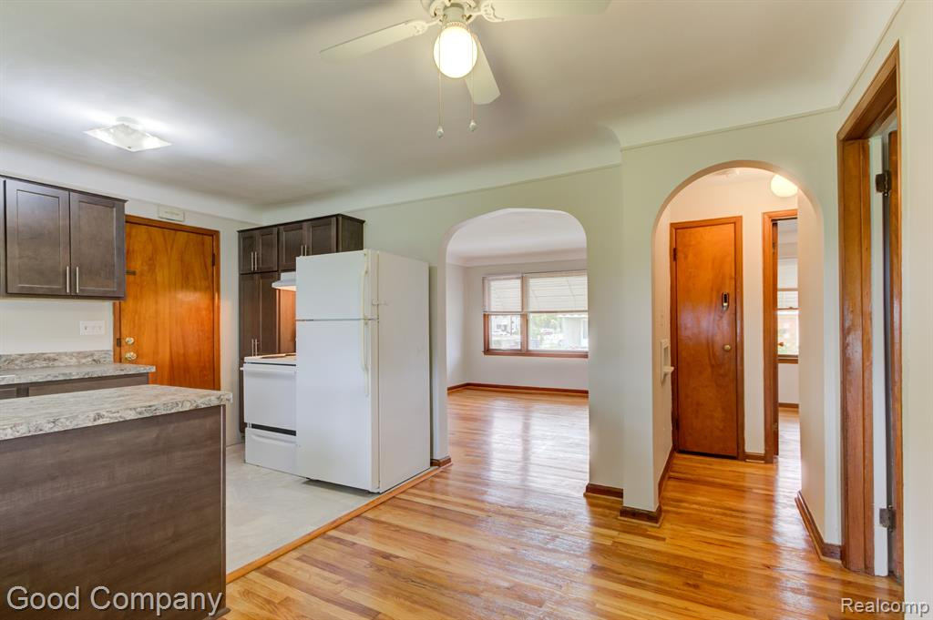 8750 W 9 MILE Road, Oak Park, MI 48237 — Photo 6