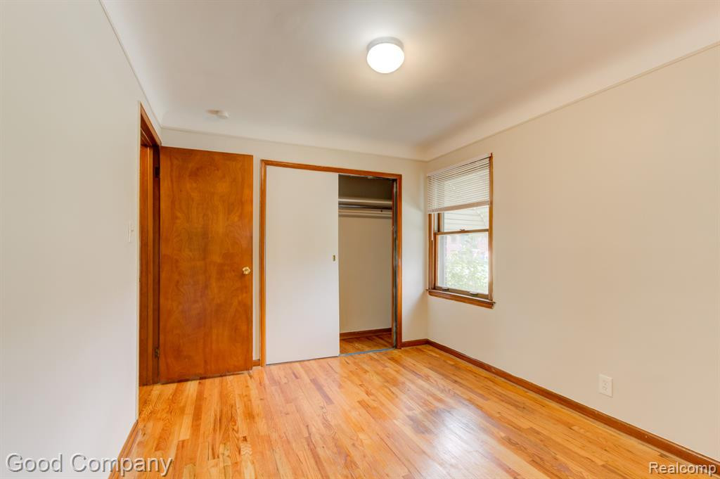 8750 W 9 MILE Road, Oak Park, MI 48237 — Photo 16