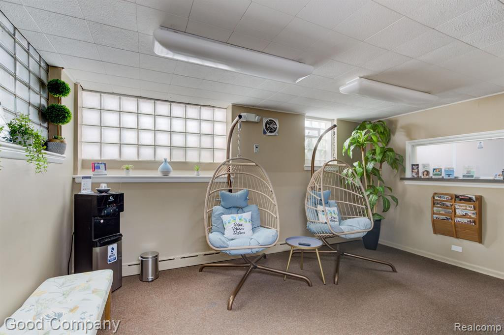 8750 W 9 MILE Road, Oak Park, MI 48237 — Photo 22